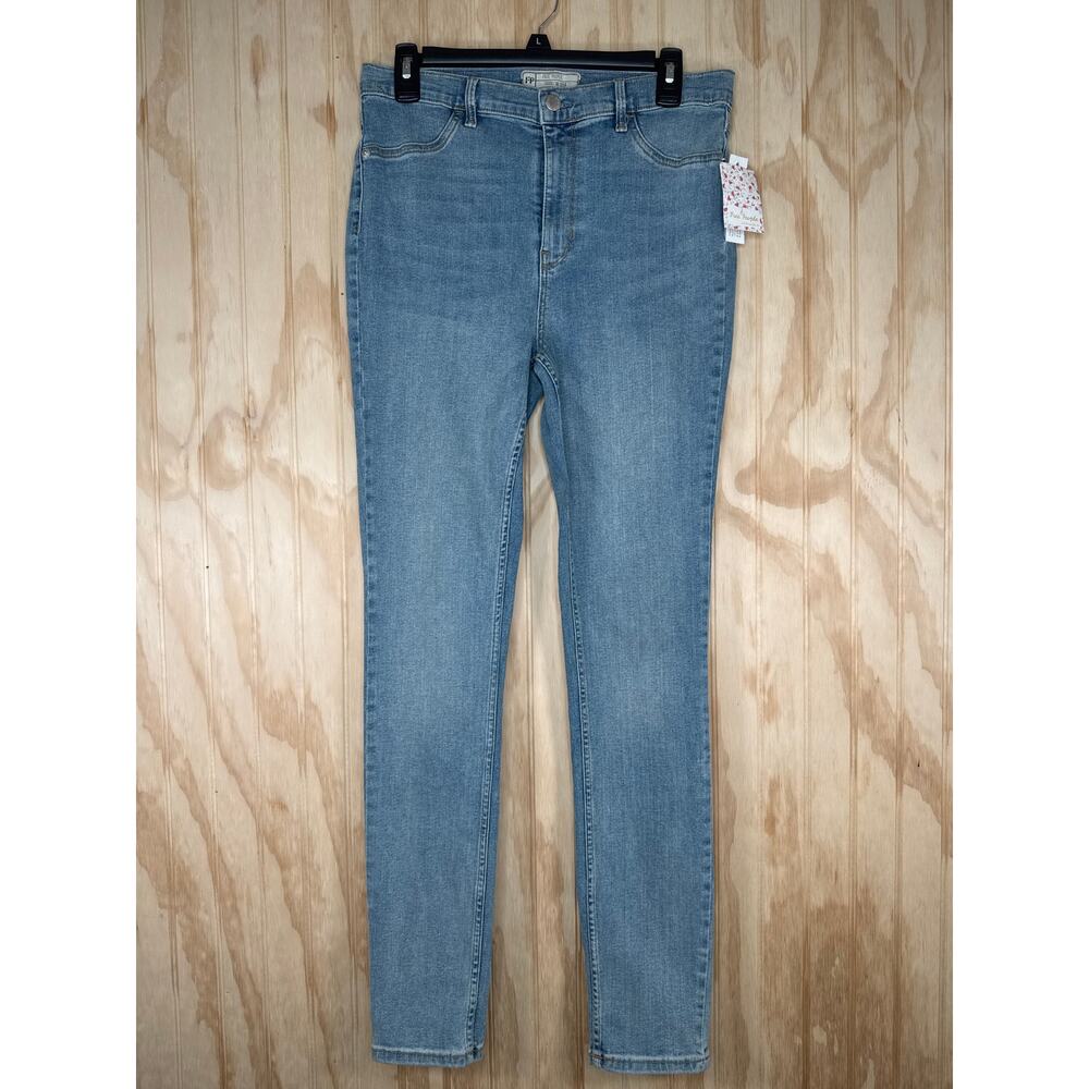 Free People High Rise Skinny Light Wash Stretch Jeans NWT Size 30 Minimalist